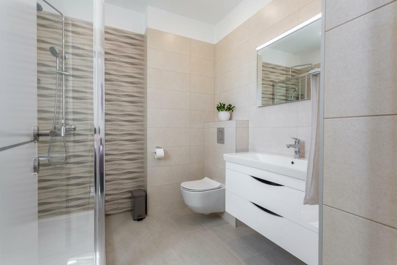 Apartments Villa 19 Подстрана Екстериор снимка