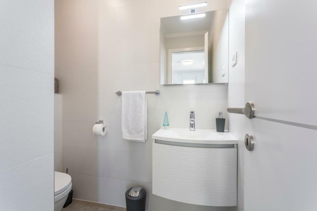 Apartments Villa 19 Подстрана Екстериор снимка
