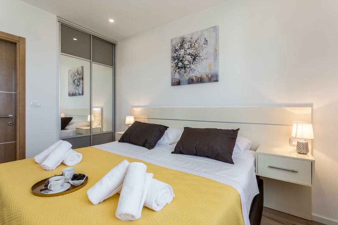 Apartments Villa 19 Подстрана Екстериор снимка