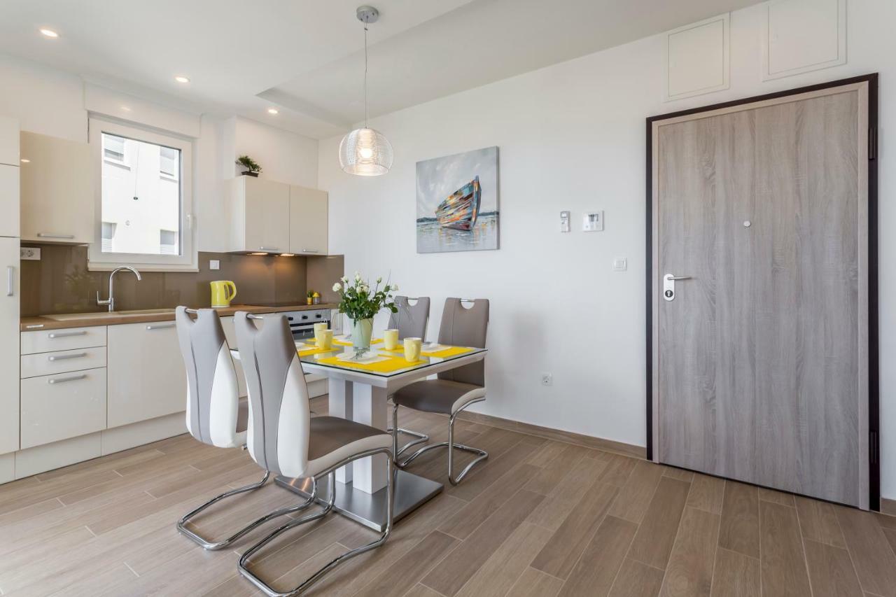 Apartments Villa 19 Подстрана Екстериор снимка